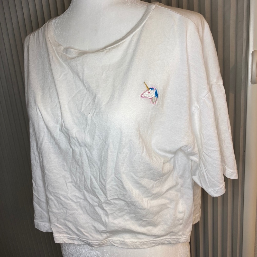 💙White Crop Top with Unicorn Monogram 🦄